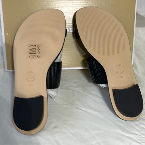 MICHAEL Michael Kors Women's August Toe Ring Slide Sandals Size 7 - Picture 11 of 14